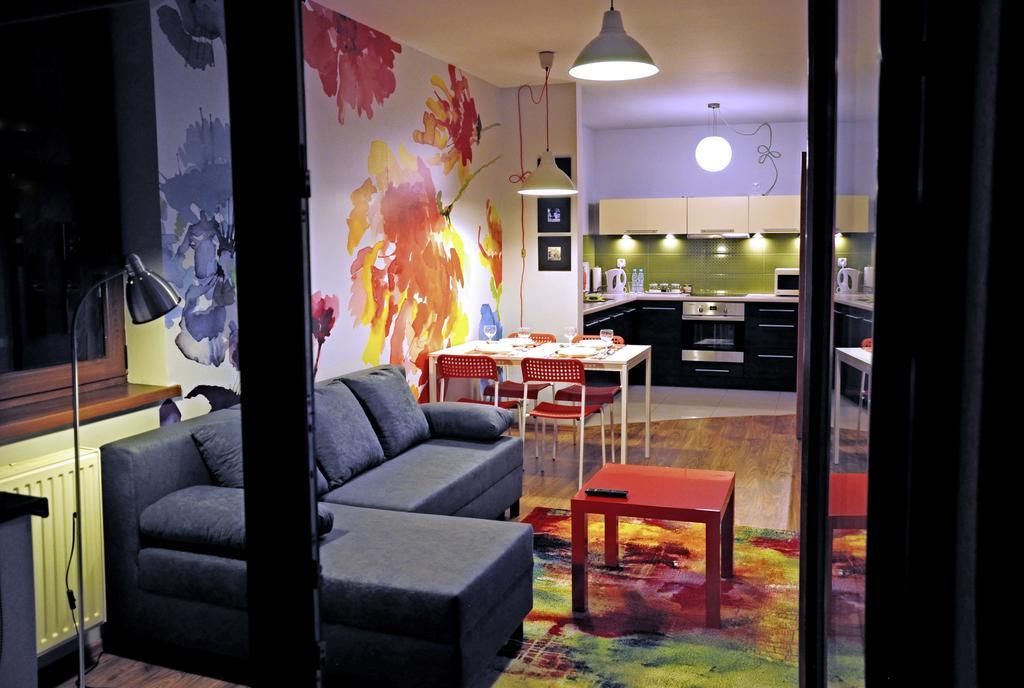 Apartament Color *